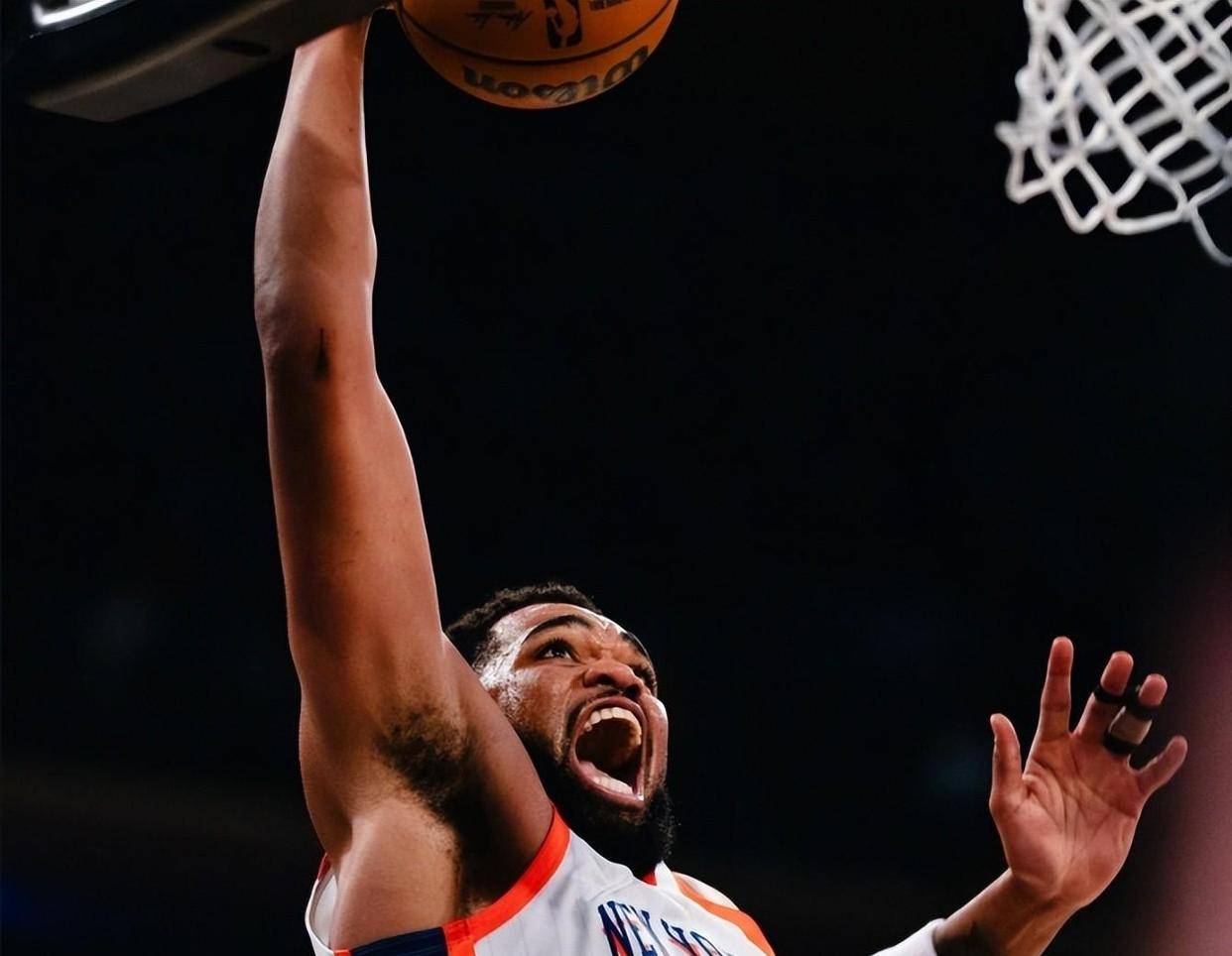 江南纽约尼克斯赛后队长鼓劲，志在CBA常规赛名次提升，引发热议，身体对抗强度拉满的简单介绍