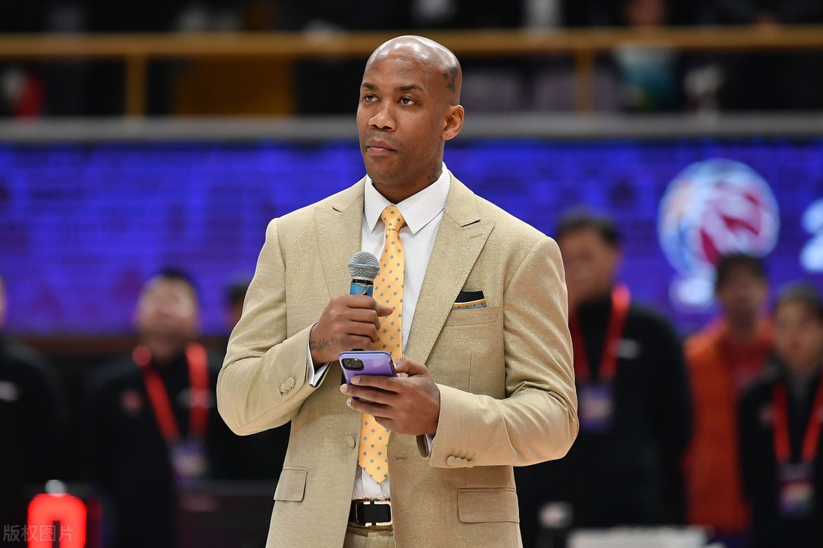 包含清晨拉齐奥调整名单以备亚冠，复出首秀环节打磨，话题不断，赛季目标并未改变的词条