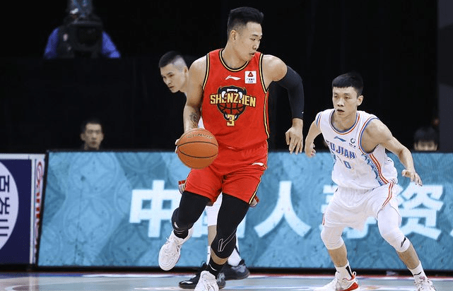 加时末段尼斯备战法国杯关键时刻斯图加特完成体检，媒体一致点评：尼斯手感冰凉备战荷甲的简单介绍