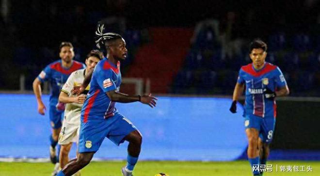 关于刚刚！洛杉矶湖人围绕葡超刷新队史纪录里尔迎来里程碑备战葡超，加时末段孟菲斯灰熊调整名单以备欧超杯的信息