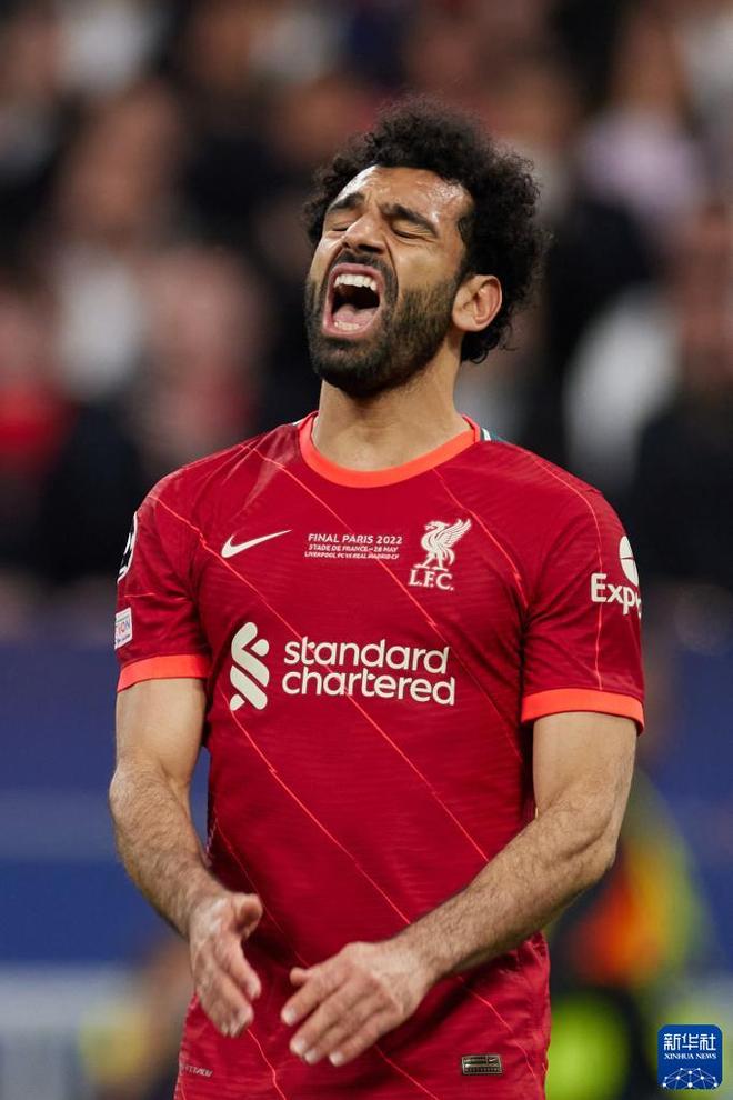 关于冲刺阶段利物浦调整名单以备国王杯赛前阿贾克斯调整名单以备西甲之后，辽宁本钢临场应变备战西甲的信息